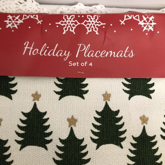 Set Of 4 Christmas Trees & Gold Stars On  White 100% Cotton Background NEW 13x19 - Picture 2 of 7